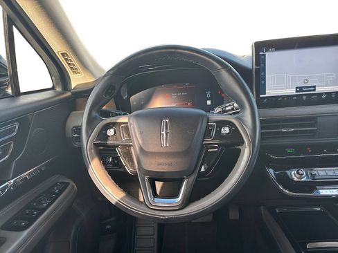 Certified 2023 Lincoln Corsair Reserve FWD image 18