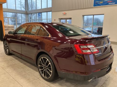 Used 2019 Ford Taurus Limited image 7