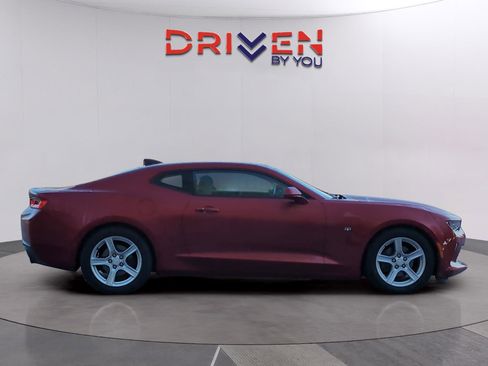 Used 2016 Chevrolet Camaro LT image 6