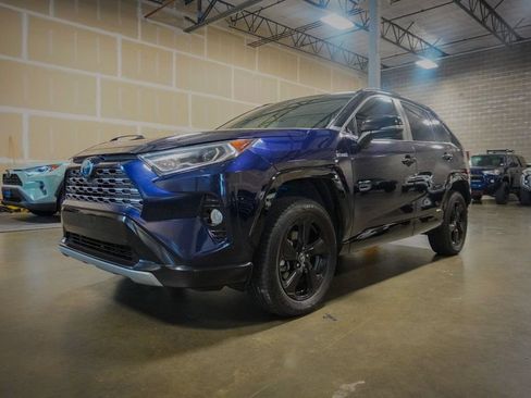 Used 2020 Toyota RAV4 XSE w/ All Weather Liner Package AWD/4WD image 2