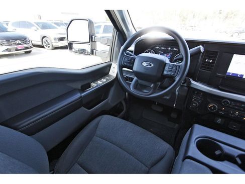 Certified 2025 Ford F250 XL w/ STX Appearance Package AWD/4WD image 11