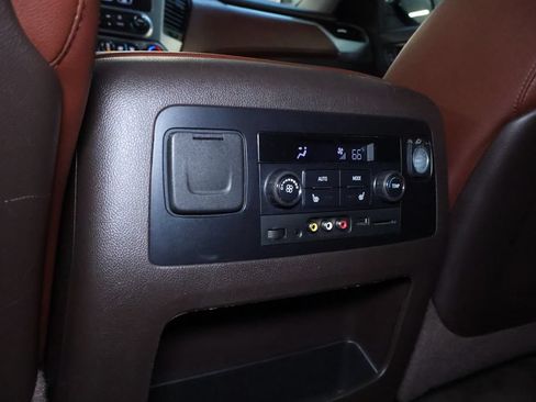 Used 2015 Chevrolet Tahoe LTZ AWD/4WD image 16