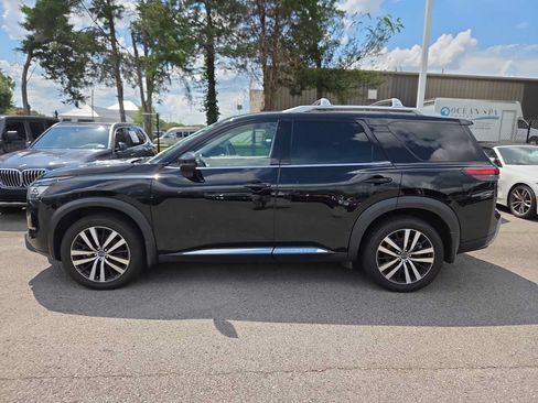 Used 2023 Nissan Pathfinder Platinum w/ Cargo Package AWD/4WD image 5