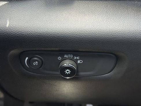 Used 2023 Chevrolet Traverse RS FWD image 30