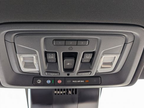 Certified 2025 GMC Sierra 1500 AT4 w/ AT4 Premium Package AWD/4WD image 34