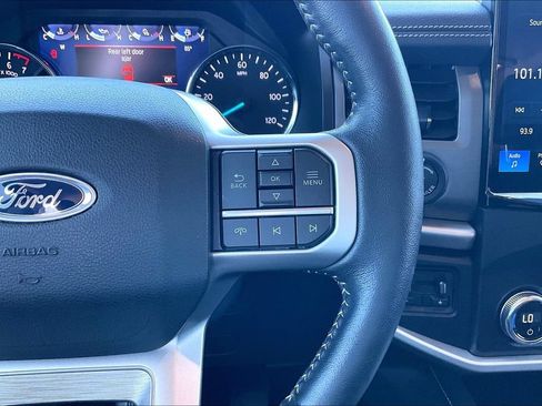Certified 2022 Ford Expedition XLT RWD image 11