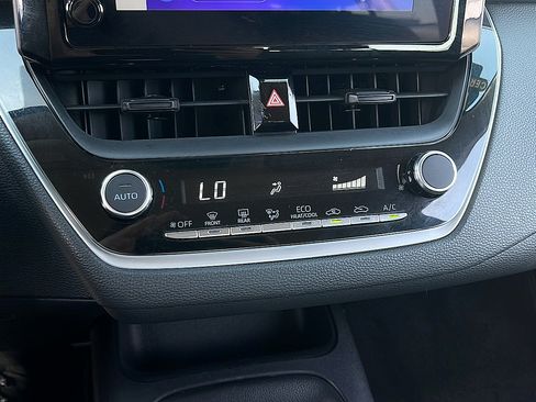 Used 2023 Toyota Corolla LE FWD image 19