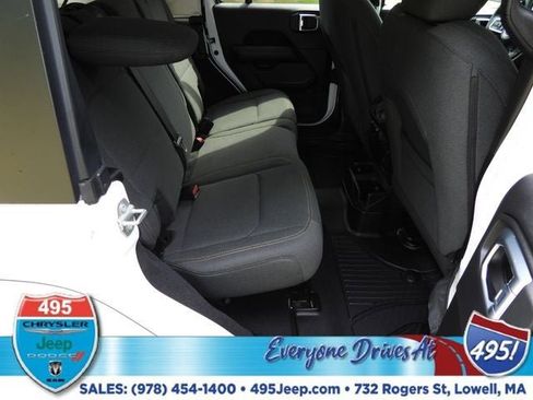 Used 2024 Jeep Wrangler Sahara w/ Technology Group image 11