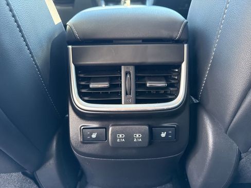 Used 2022 Subaru Outback Limited image 10