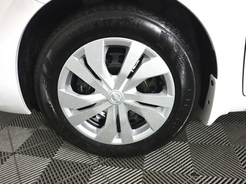 Certified 2025 Nissan Versa S w/ Trunk Package image 24