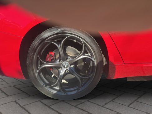 Used 2018 Alfa Romeo Giulia Ti w/ TI Leather Package image 24