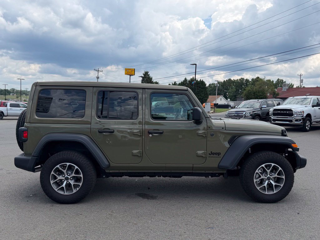 Used 2026 Jeep Wrangler Unlimited Sport AWD/4WD image 2