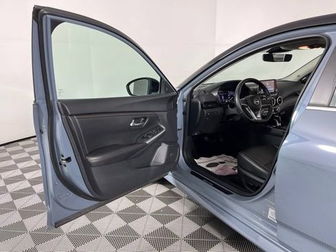 Certified 2025 Nissan Sentra SR w/ SR Premium Package FWD image 17