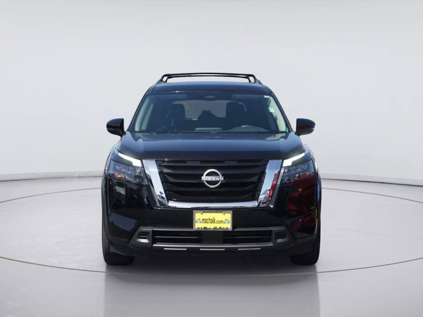 Used 2025 Nissan Pathfinder SV FWD image 3