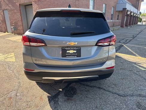 Used 2024 Chevrolet Equinox LT AWD/4WD image 5
