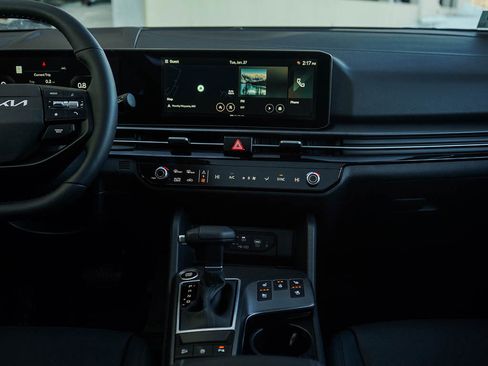 New 2026 Kia Sportage SX image 17