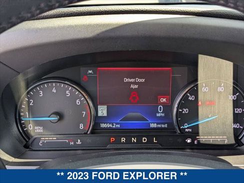 Used 2023 Ford Explorer XLT w/ Equipment Group 202A RWD image 16