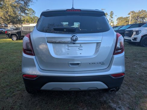 Used 2022 Buick Encore Preferred w/ Safety Package image 6