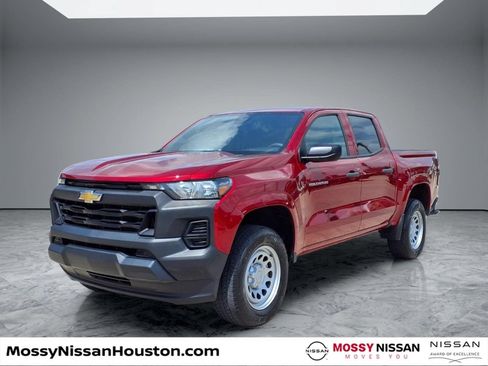 Used 2023 Chevrolet Colorado W/T w/ Advanced Trailering Package RWD image 4