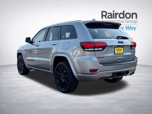 Used 2019 Jeep Grand Cherokee Altitude AWD/4WD image 5