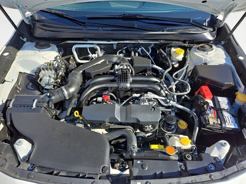 Used 2018 Subaru Outback 2.5i Touring image 17