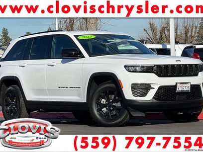 Used 2025 Jeep Grand Cherokee Altitude