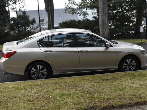 Used 2013 Honda Accord LX image 8