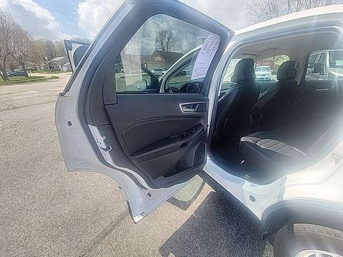 Used 2024 Ford Edge SEL w/ Convenience Package AWD/4WD image 17
