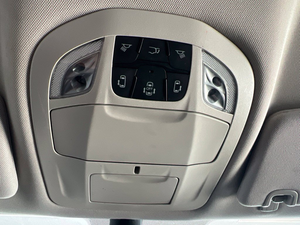 Used 2023 Chrysler Voyager LX FWD image 54