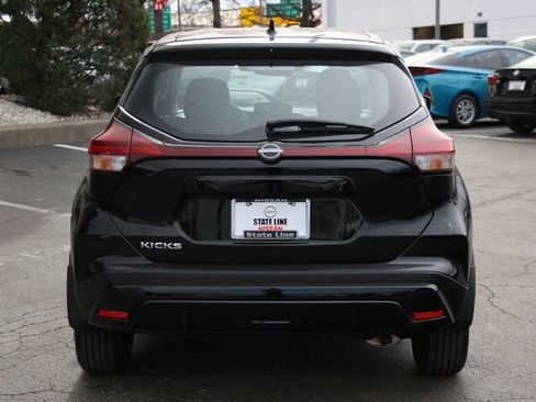 Certified 2025 Nissan Kicks Play S FWD image 9