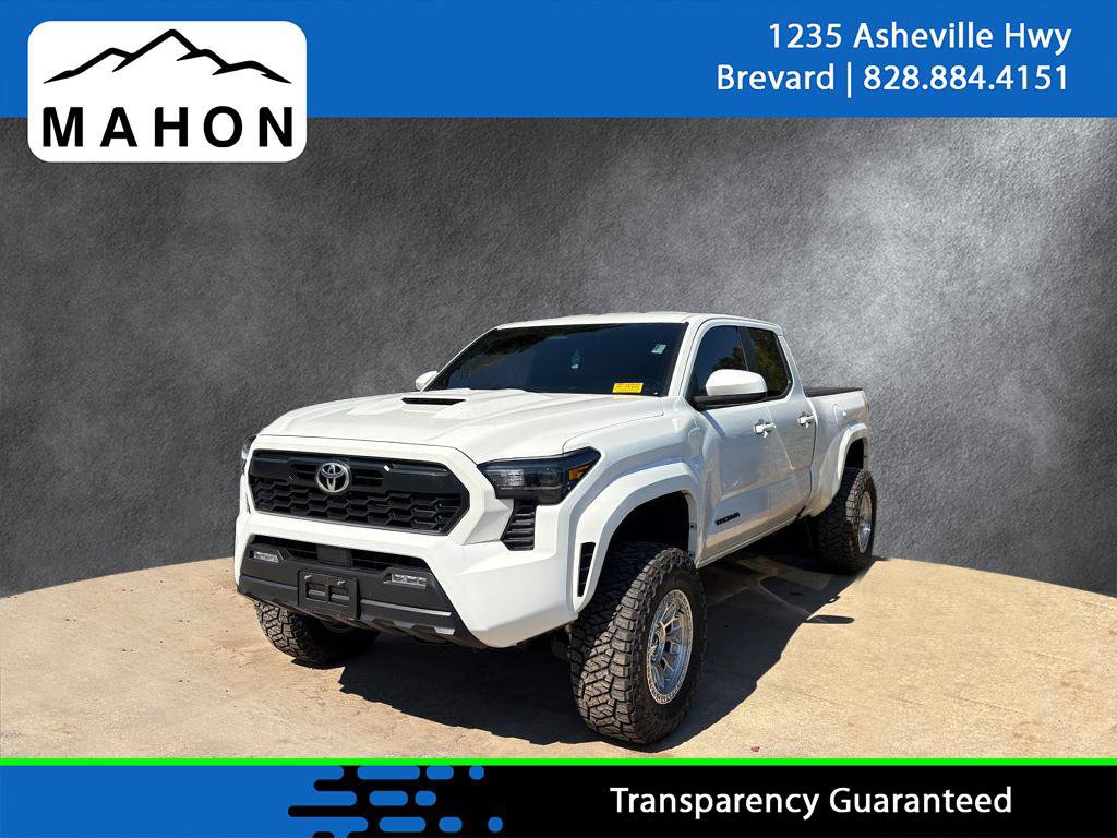 Used 2025 Toyota Tacoma TRD Sport AWD/4WD image 1
