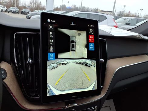 Certified 2026 Volvo XC60 B5 Plus w/ Climate Package image 19