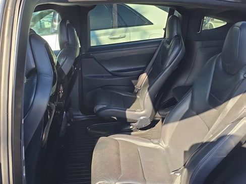 Used 2016 Tesla Model X 90D image 9