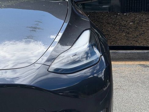 Used 2024 Tesla Model Y Long Range AWD/4WD image 5