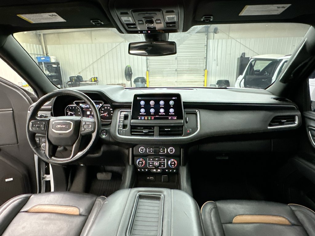 Used 2021 GMC Yukon AT4 w/ AT4 Premium Plus Package AWD/4WD image 3