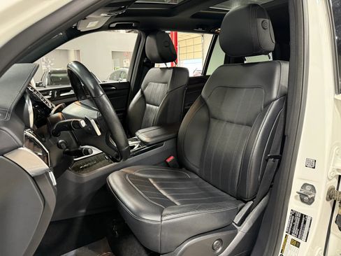Used 2018 Mercedes-Benz GLS 450 4MATIC w/ Premium Package image 16