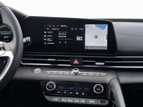 New 2026 Hyundai Elantra Limited FWD image 19