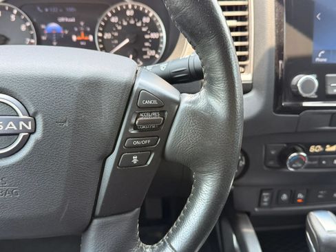 Used 2022 Nissan Frontier SV AWD/4WD image 22