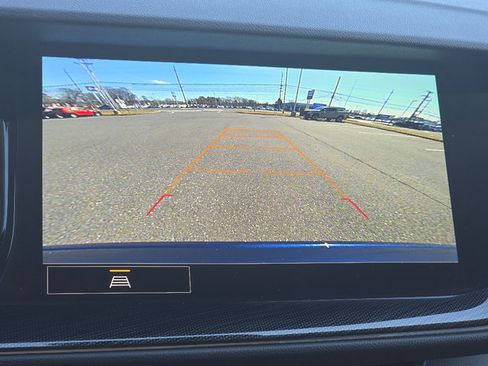 Used 2023 Buick Envision Essence image 29