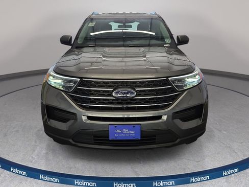Certified 2023 Ford Explorer XLT image 2