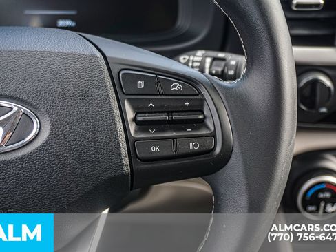 Used 2024 Hyundai Venue SEL FWD image 29