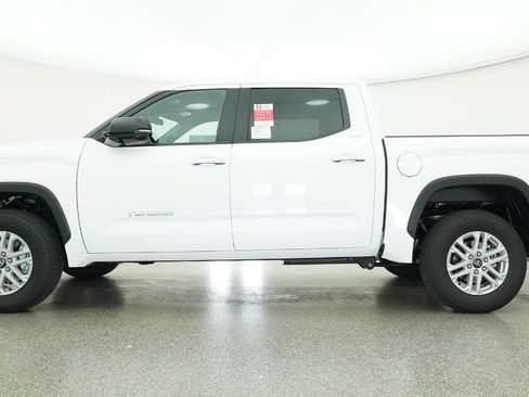 New 2026 Toyota Tundra SR5 AWD/4WD image 36