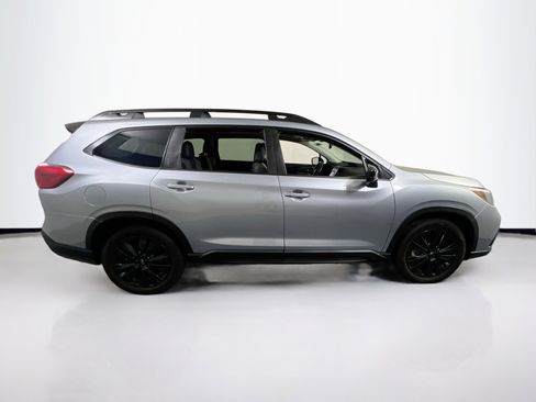 Used 2022 Subaru Ascent Onyx Edition image 4