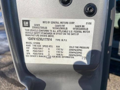 Used 2006 GMC Yukon XL SLT w/ SLT Preferred Equipment Group image 41