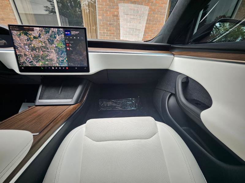 Used 2022 Tesla Model S AWD/4WD image 55