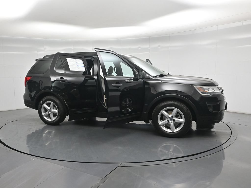 Certified 2018 Ford Explorer FWD image 31