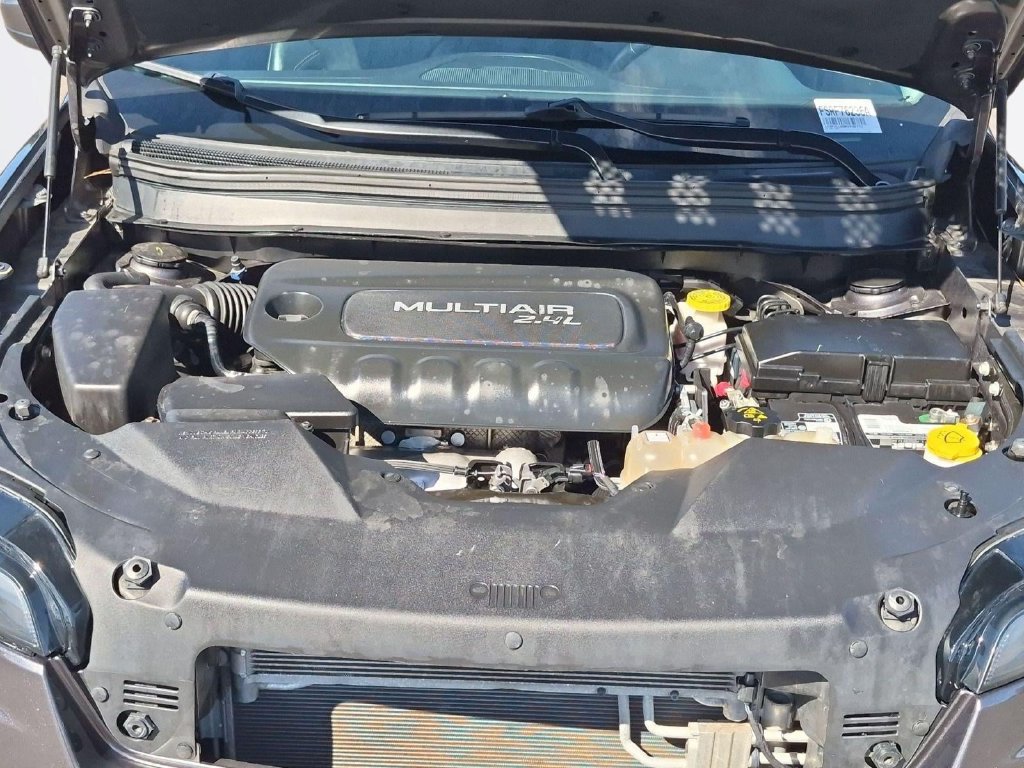 Used 2019 Jeep Cherokee Latitude Plus FWD image 31