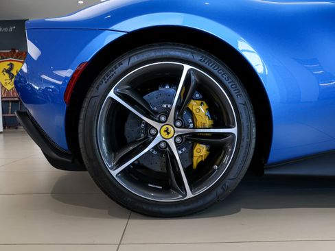 Used 2024 Ferrari 296 GTS image 39