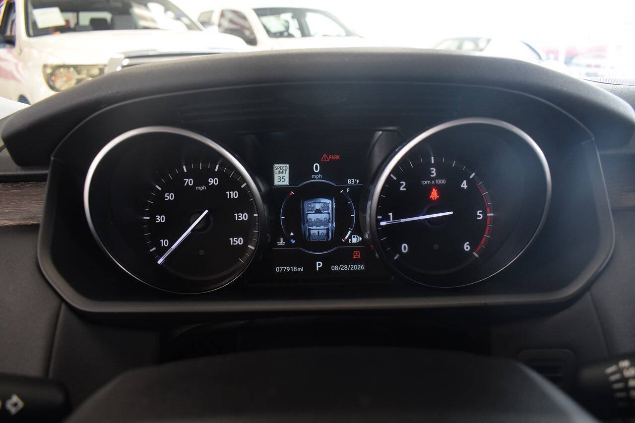 Used 2017 Land Rover Discovery HSE AWD/4WD image 34