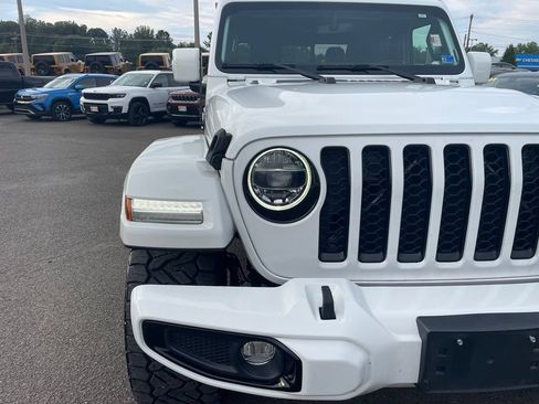 Used 2021 Jeep Gladiator Overland AWD/4WD image 19